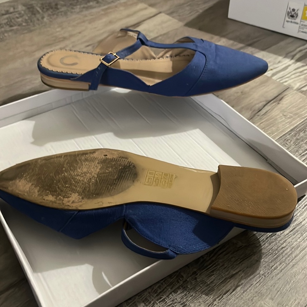 Royal blue flats w/back heel out